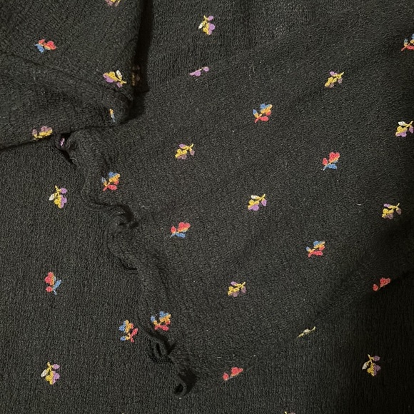Madewell Texture & Thread Ruffled Mockneck Top in Rainbow Buds /Black Medium NWT - Picture 4 of 5